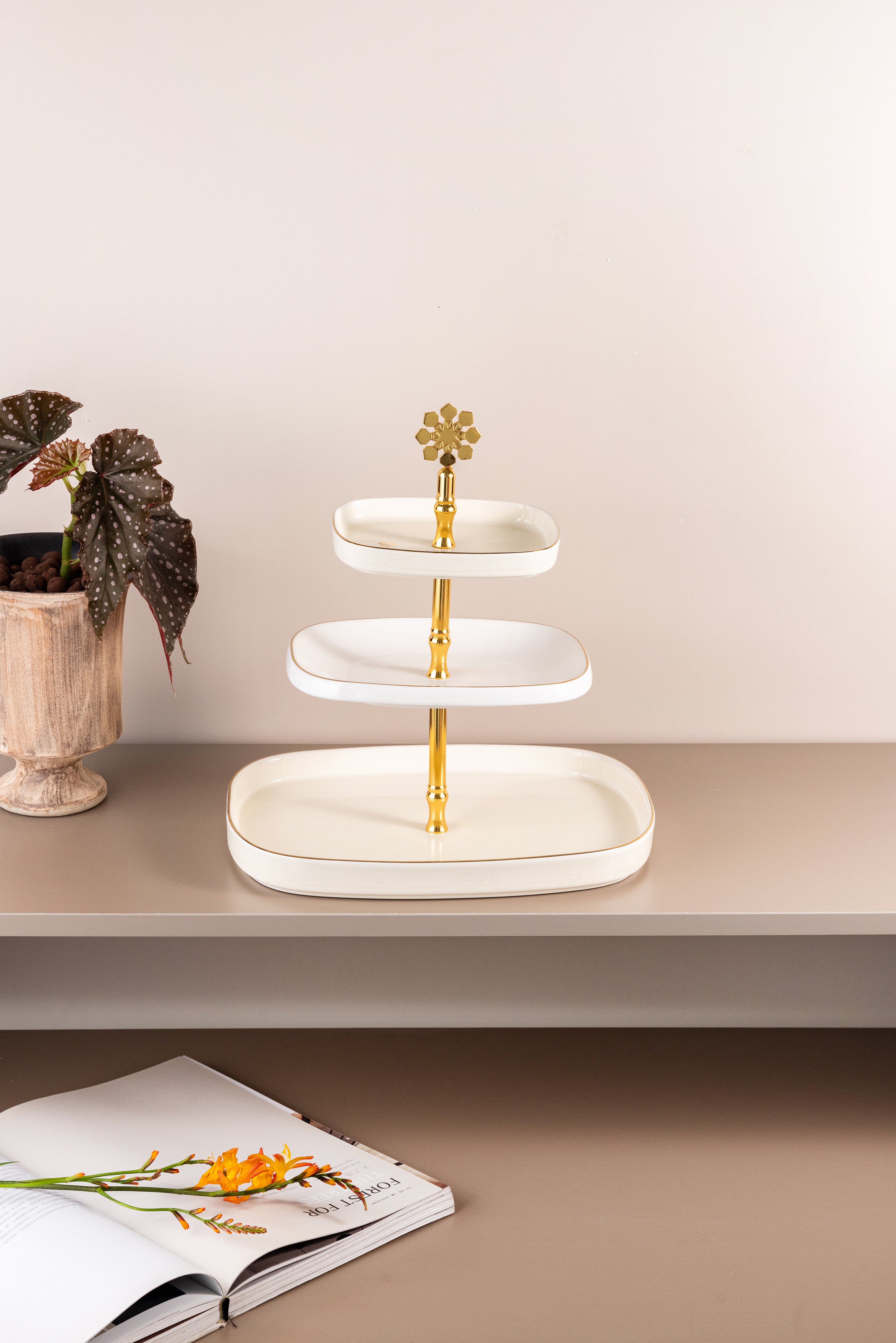 3 Layer Stand From Mirral - White + Gold – Otantik UAE