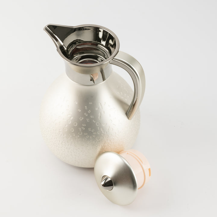 One Vacuum Flask For Tea Or Coffee From Nourhan - Matt Silver + Shinin ...